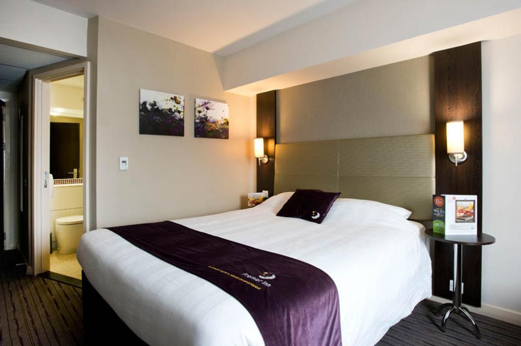 Premier Inn Aberdeen Airport - Dyce Room photo