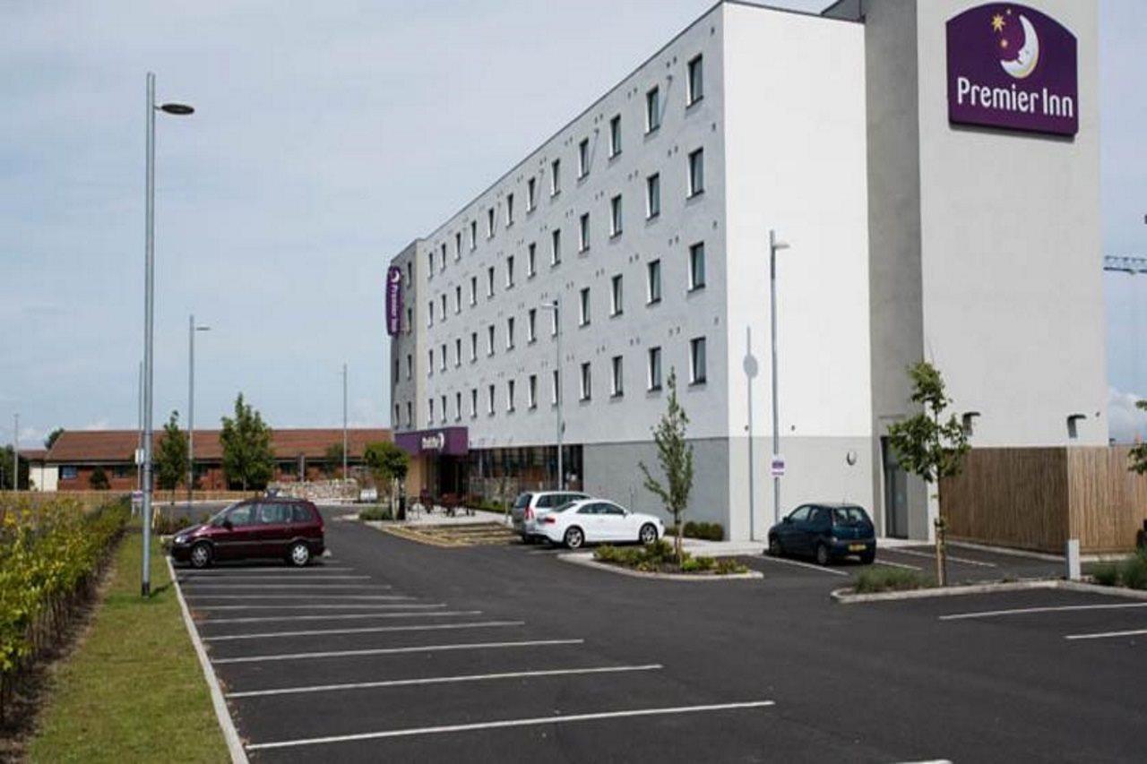 Premier Inn Aberdeen Airport - Dyce Exterior photo